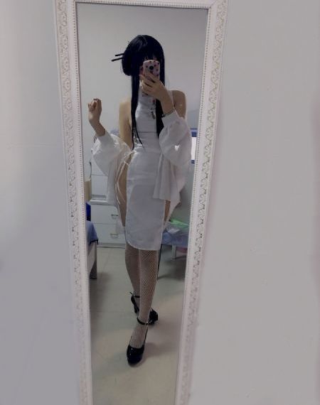 无内衣秘书hd中字在线高清观看_4K完整视频观看